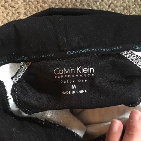 Calvin Klein Sweatshirt - Picture 4 of 4